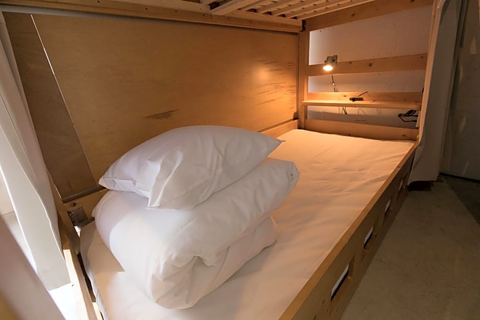 hostel DEN
