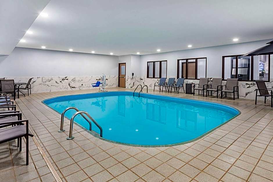AmericInn by Wyndham Quincy