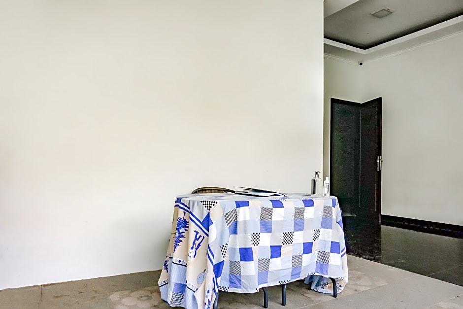 OYO 90220 Pendowo Limo