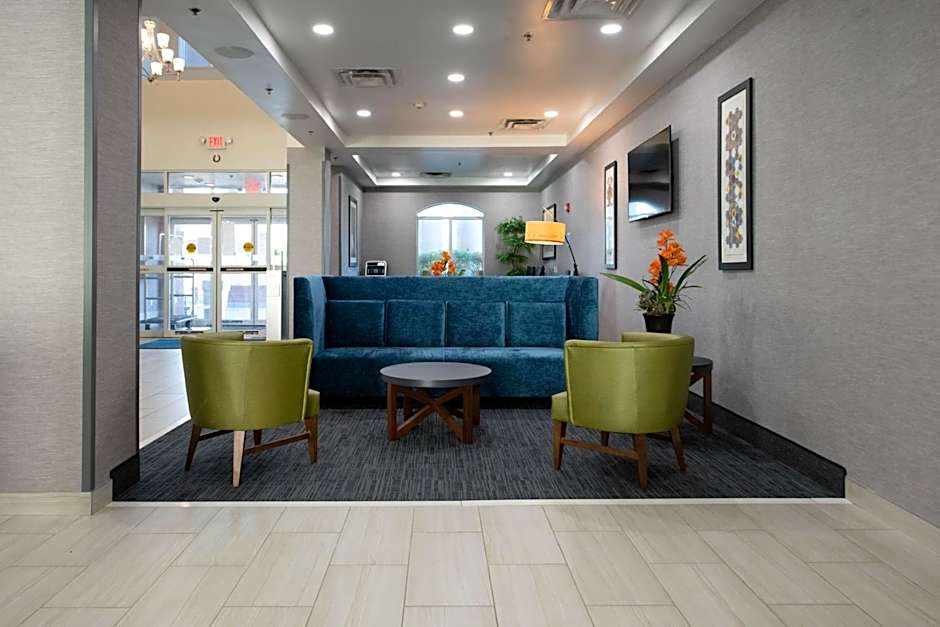 Holiday Inn Express Hotel & Suites Kansas City - Grandview By IHG