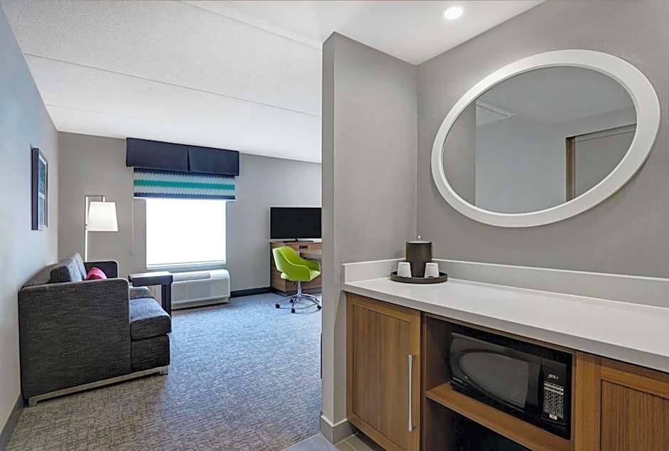 Hampton Inn By Hilton & Suites Belleville