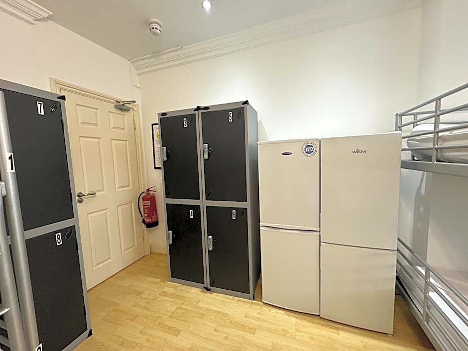 365 London Hostel