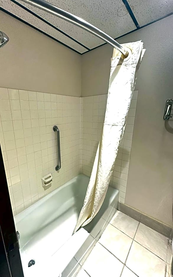 Quality Inn & Suites Salina
