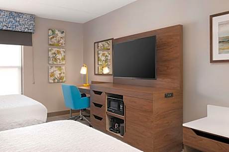 Room with Two Queen Beds - Non-Smoking