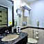 Lemon Tree Hotel East Delhi Mall