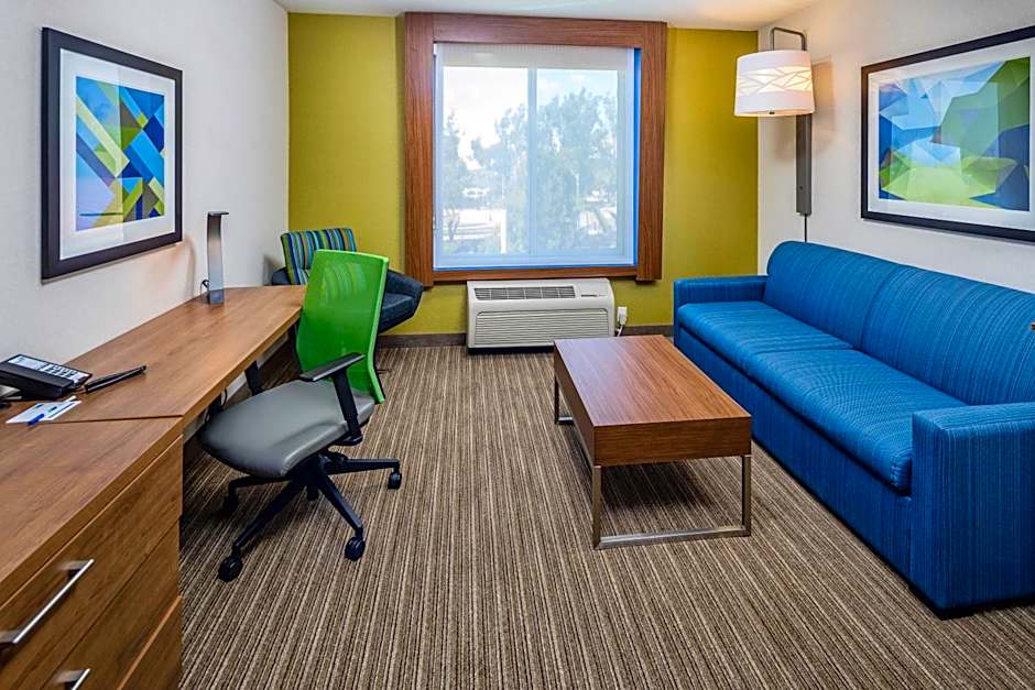 Holiday Inn Express Hotel & Suites Modesto-Salida By IHG