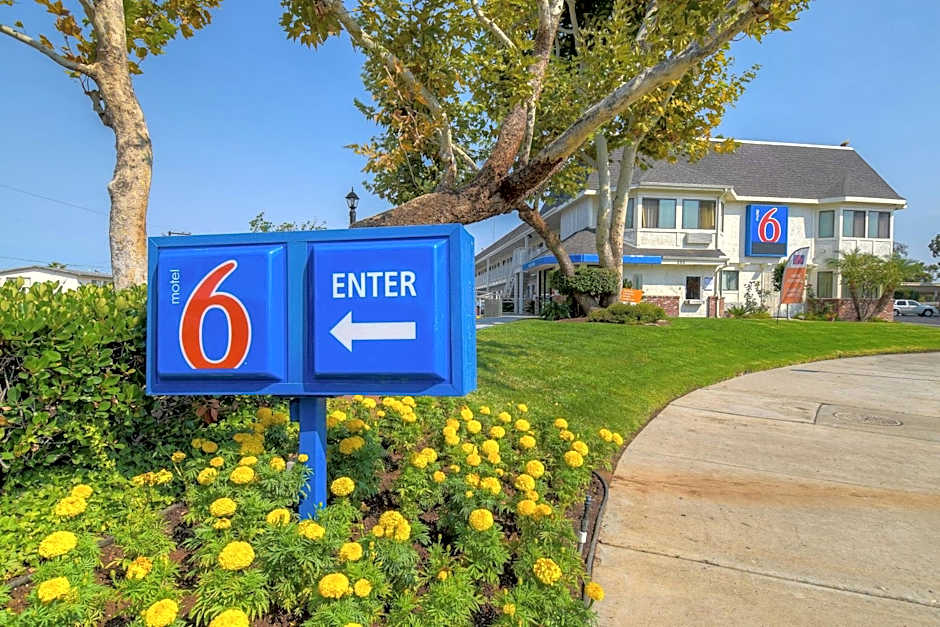 Motel 6-El Cajon, CA - San Diego