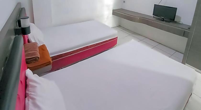 RedDoorz Syariah near Q-Mall Banjarbaru