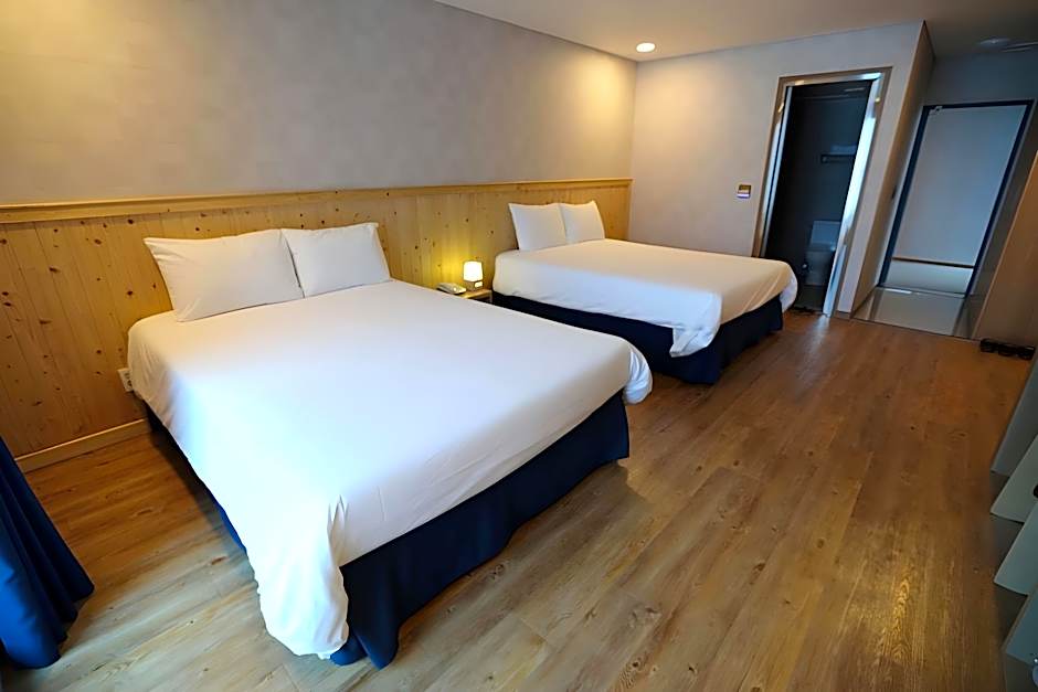 HOTEL52