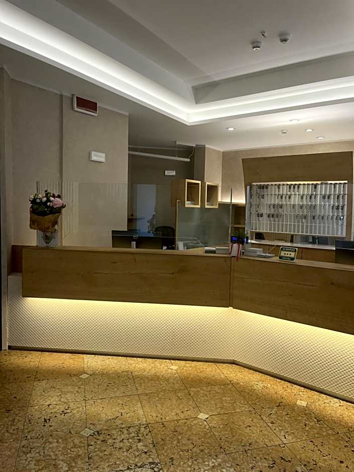 Hotel Mantegna Stazione, MantegnaHotels