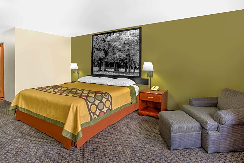 Super 8 by Wyndham Galva