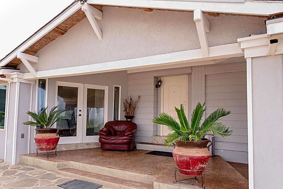 Half Acre Oceanfront Paradise With Private Pool, Jacuzzi, Fire Pit, Beach Access