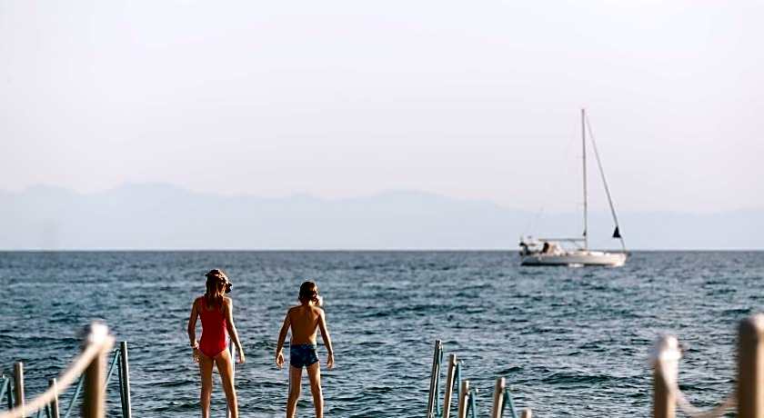 Alexandra Elegance Bridging Generations