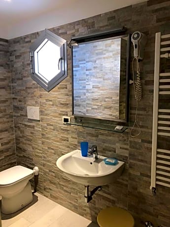 Basic Triple Room