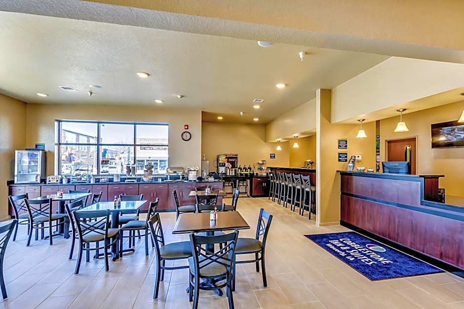 Cobblestone Inn & Suites - Waverly