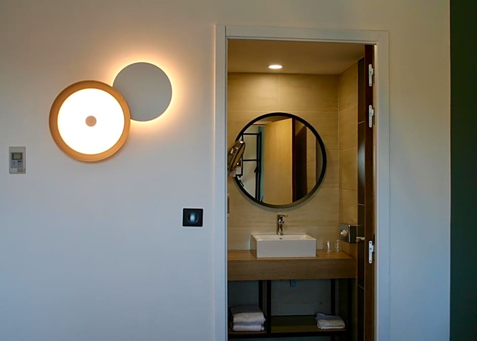 Kyriad Prestige Montpellier Ouest - Croix D'argent