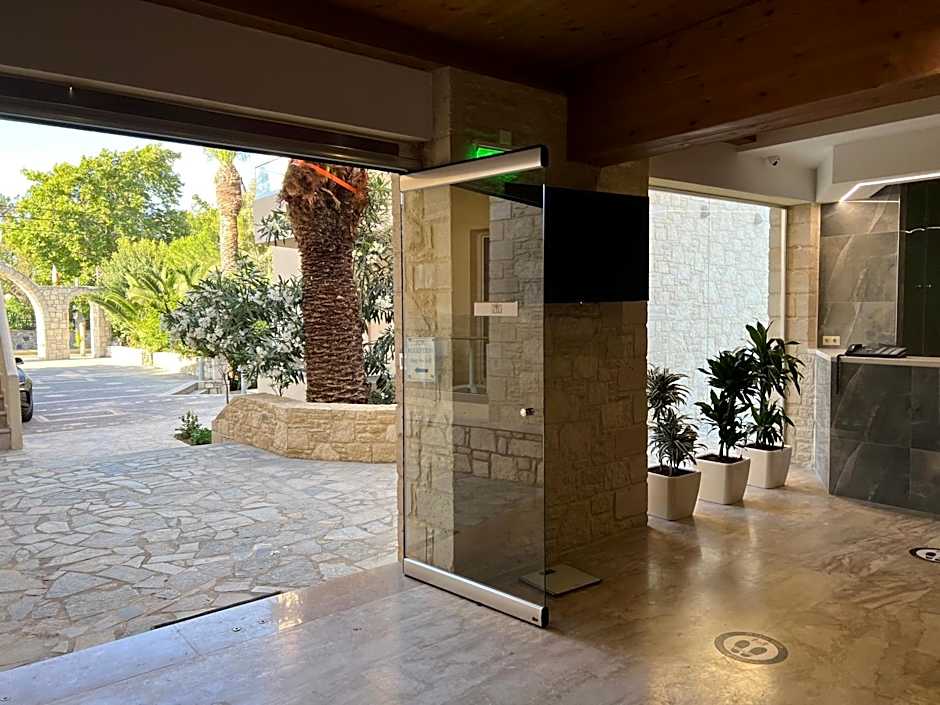 Lili Hotel