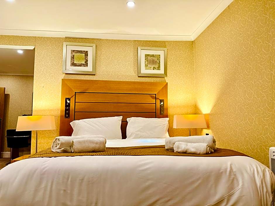 Crown Hotel - Stone, Near Stoke-On-Trent by OYO