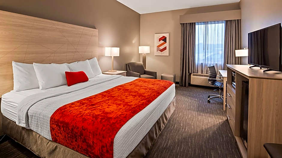 Best Western Plus New Cumberland Inn & Suites