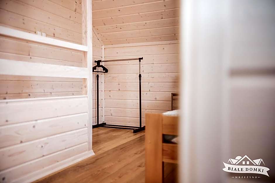 Białe Domki Mrzeżyno