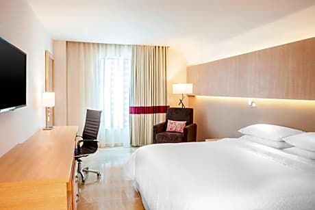 Traditional guest room with a king bed