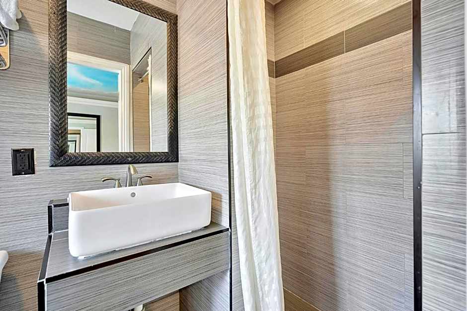 Mid City Inn