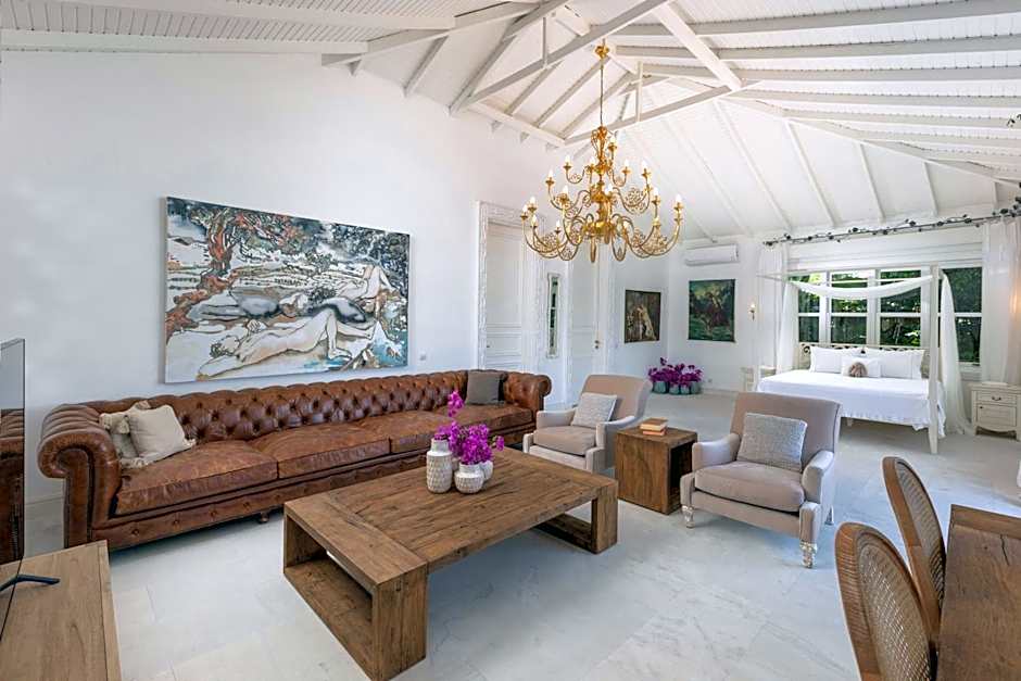 Sabrinas Haus - Adult Only +14