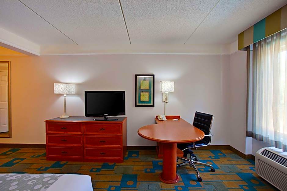 La Quinta Inn & Suites by Wyndham Winston-Salem