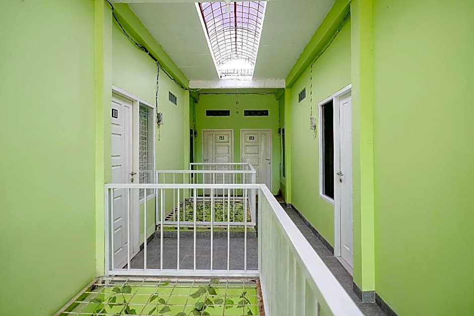 RedDoorz Syariah Near SMA N 6 Palembang