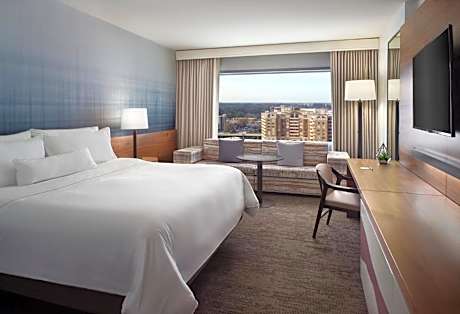 Deluxe, Guest room, 1 King, High floor