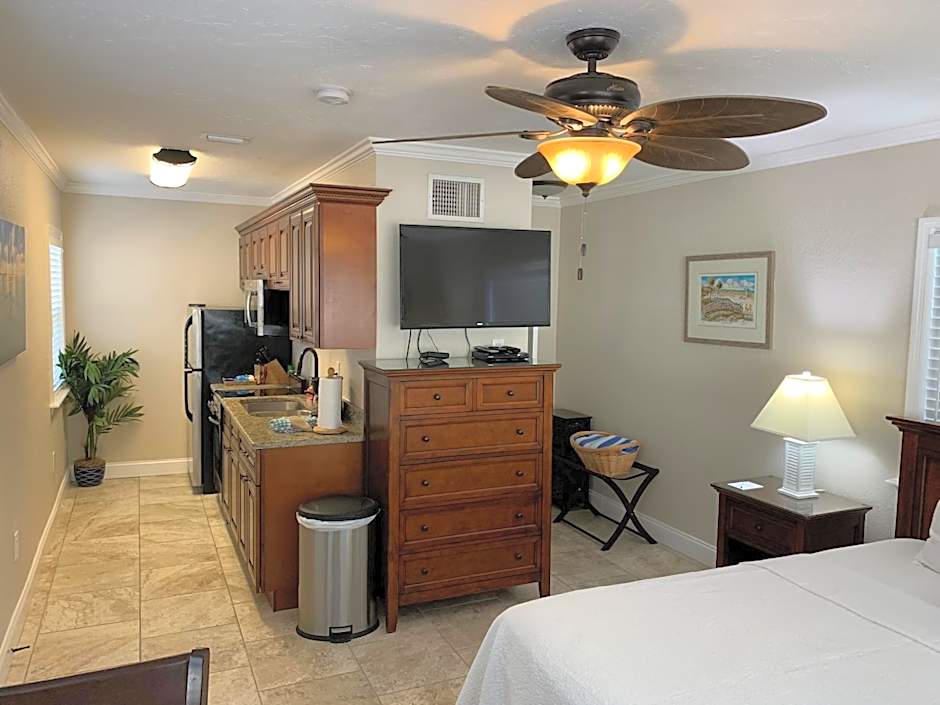 Twin Palms at Siesta