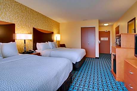 Queen Room with Two Queen Beds - Hearing Accessible