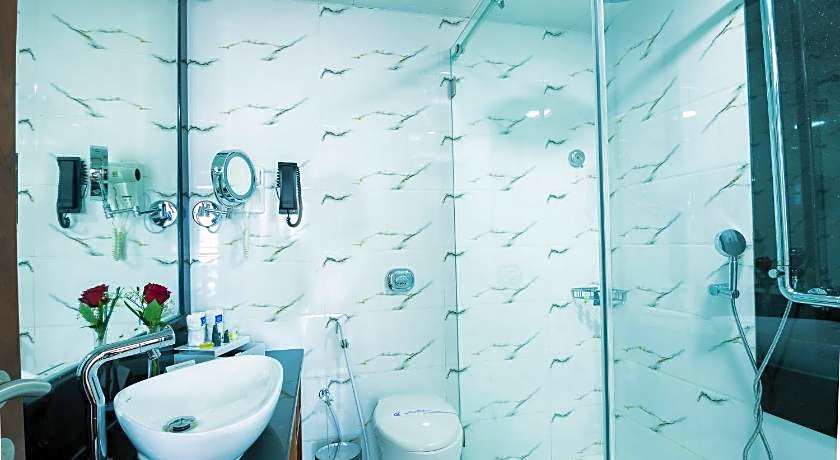 Golden Tulip Headington Ruwi