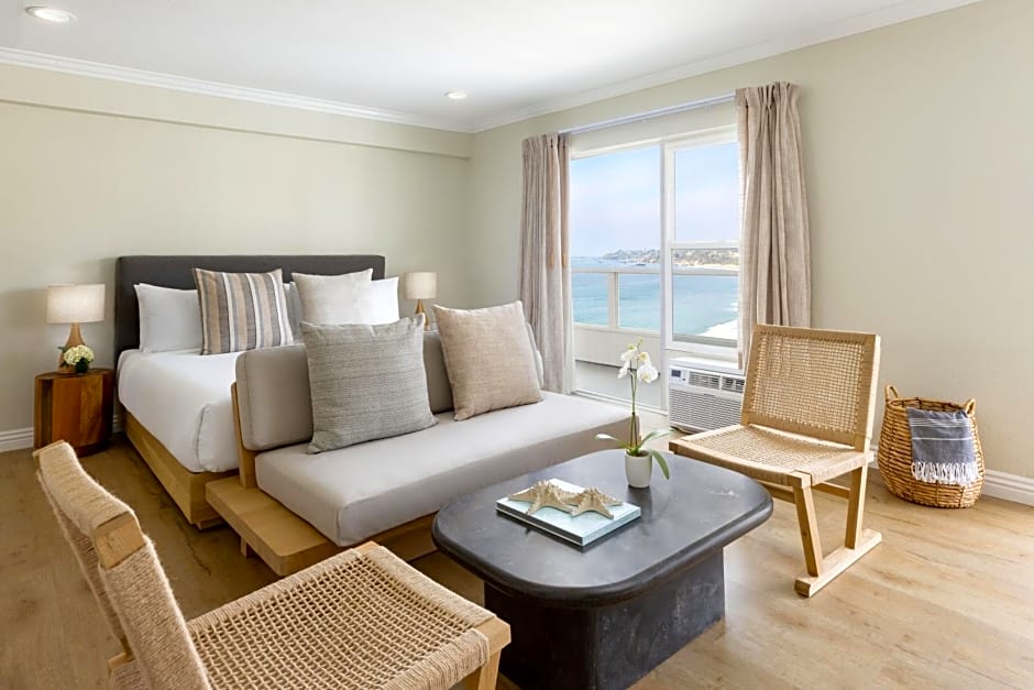Pacific Edge Hotel