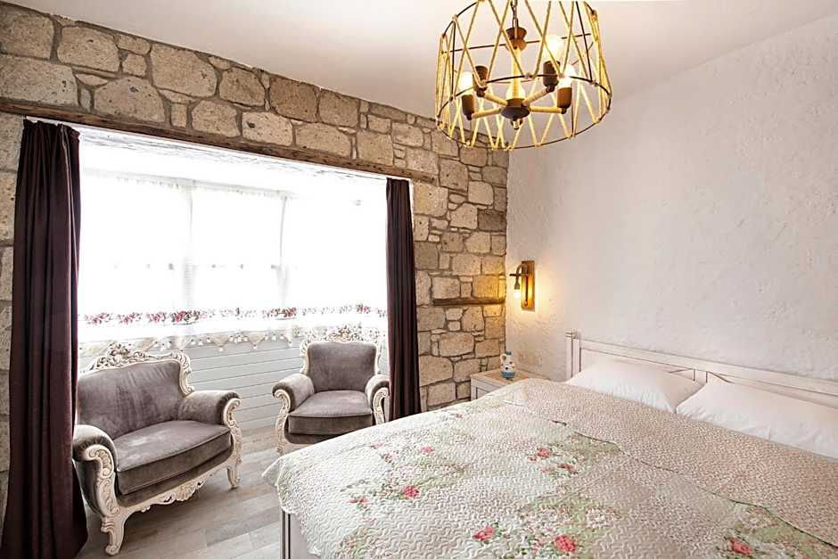 Monat Otel Alaçatı