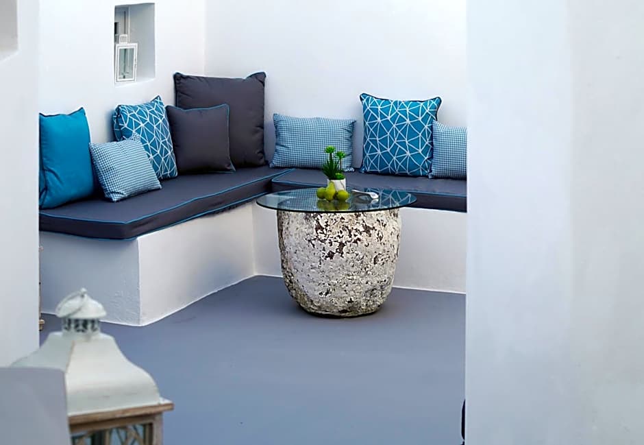 Golden Stone Santorini Suites