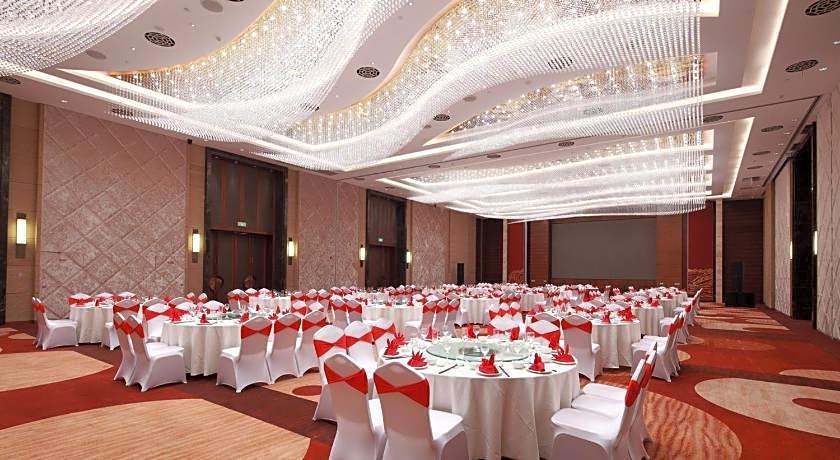 Holiday Inn Nantong Oasis International By IHG
