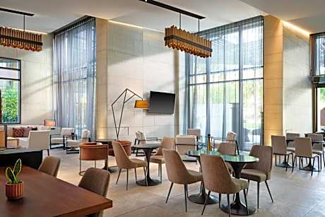 AC Hotel Phoenix Downtown