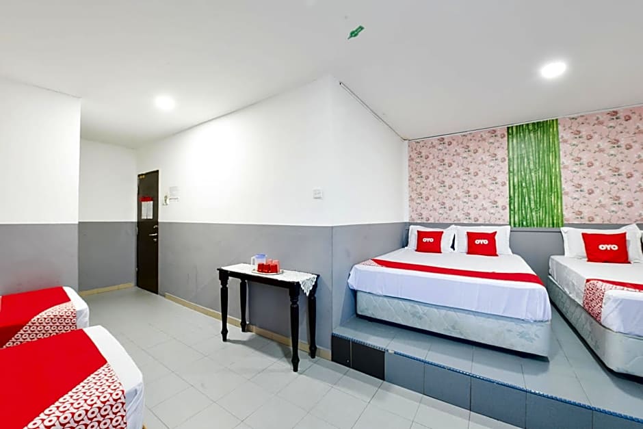 Hotel O Indah
