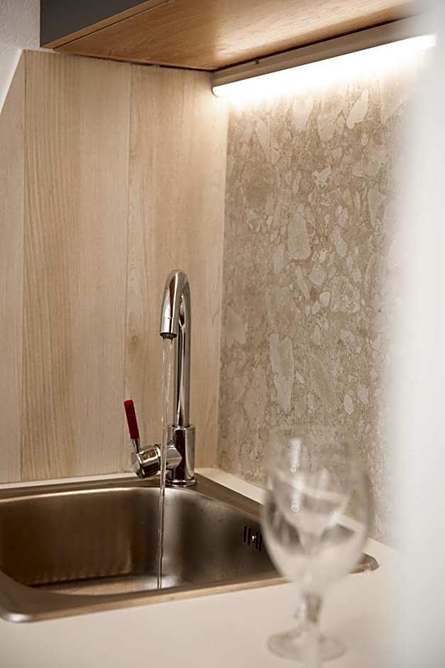 Tsaner Apartment and Rooms