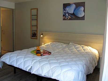 Two Bedroom - Holiday Home (6 Adults)