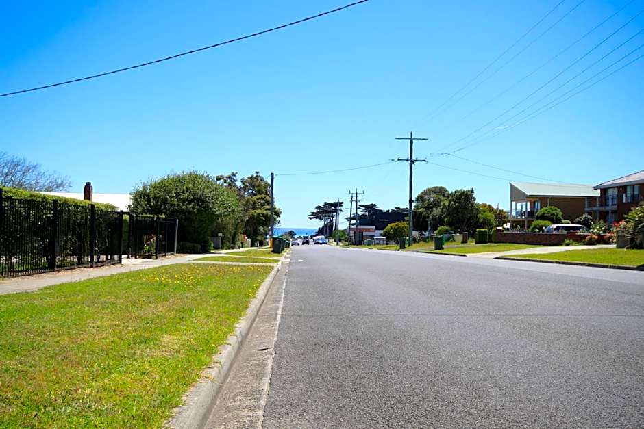 Pelicans Motel San Remo