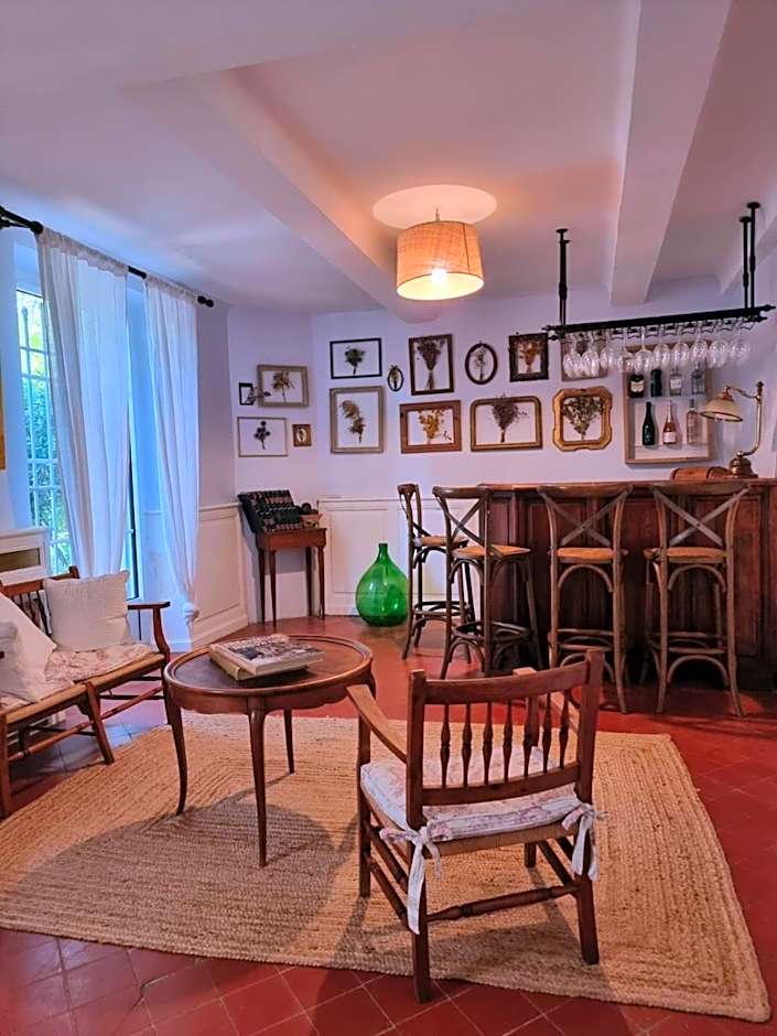 1560- Domaine Des Cinq Jardins- A Magical and Authentic Mansion