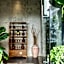 S 2 Modern Boutique Hotel