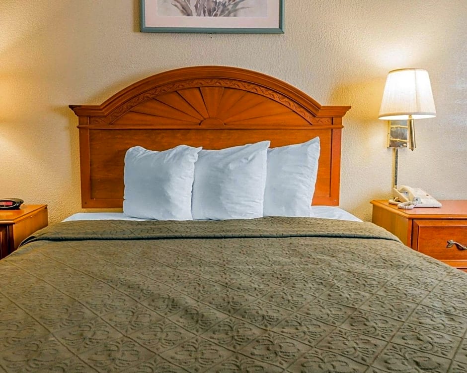 Quality Inn Grand Rapids North Walker