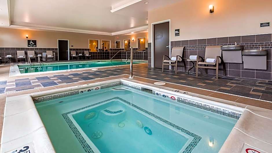 Best Western Plus Easton Inn & Suites