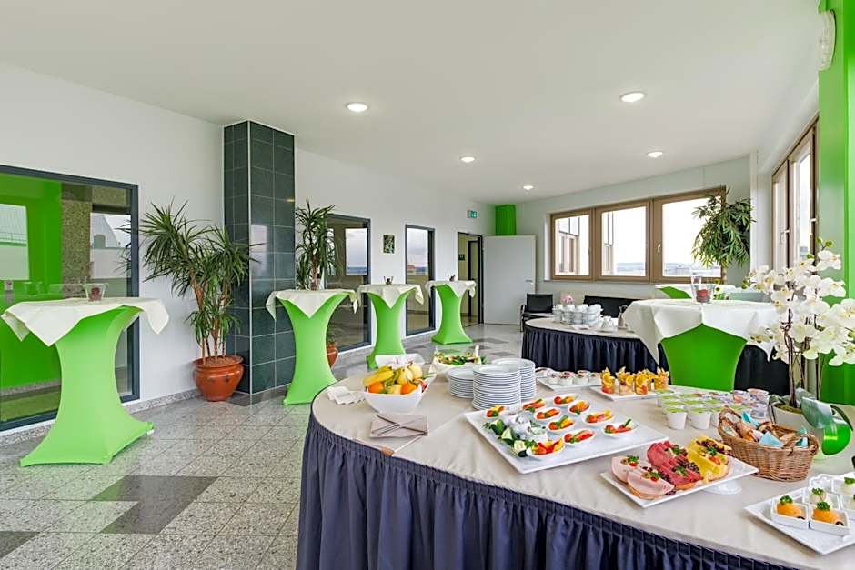 NOVINA HOTEL Sudwestpark