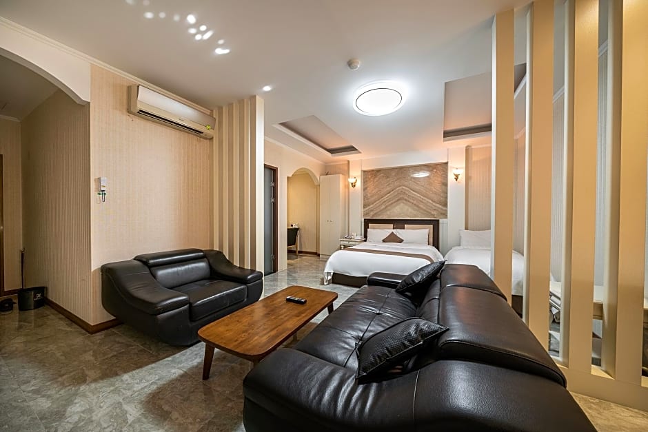 Ansan Seowon Tourist Hotel