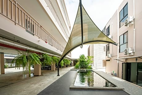 Sattahip 9 Boutique Hotel