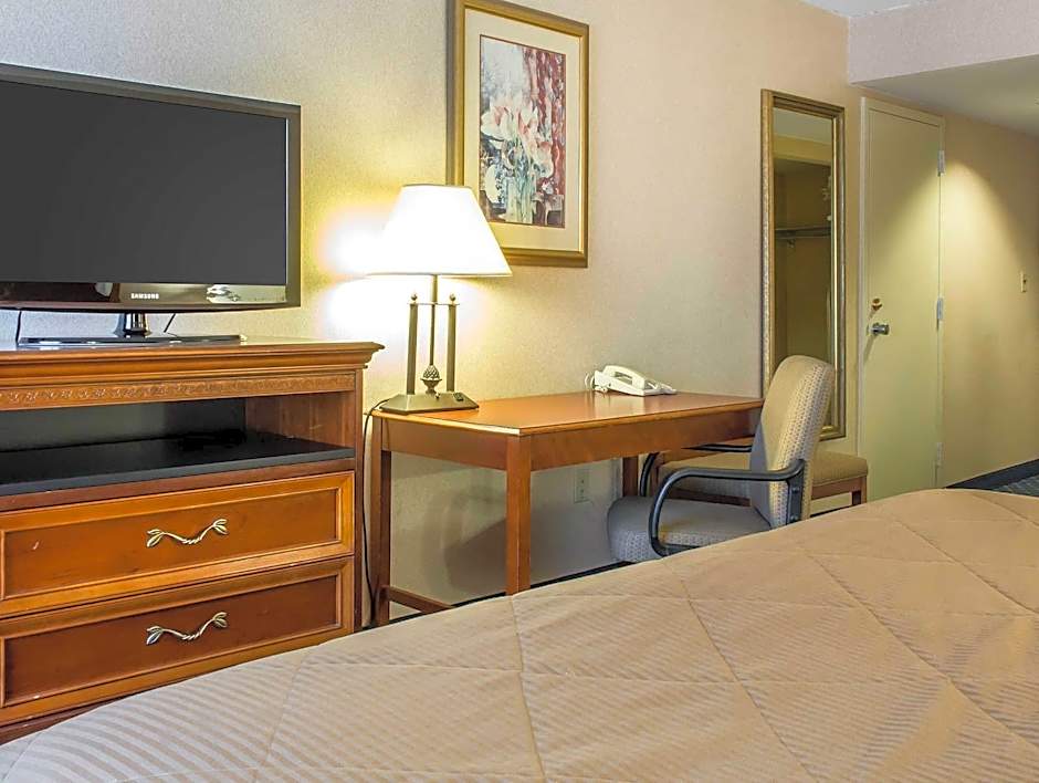 Clarion Hotel & Conference Center